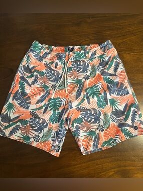 Johnni-o White Mesh Liner with Navy Script and Light Pink Accents